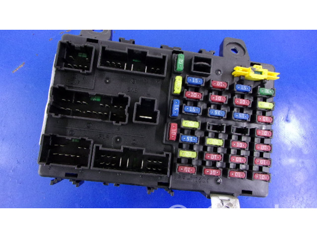 Блок предохранителей     Hyundai Getz    