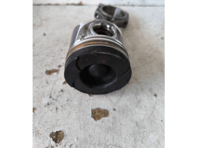 Píst SMP1295 Opel Vivaro G9U/630 LJ9