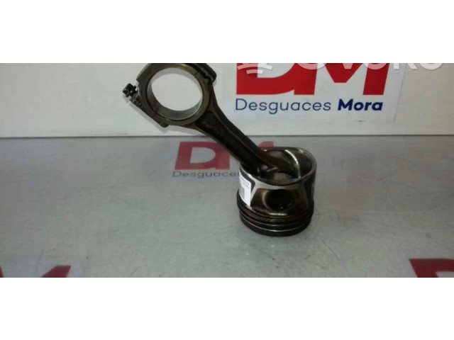 Поршень Audi A3 S3 8P