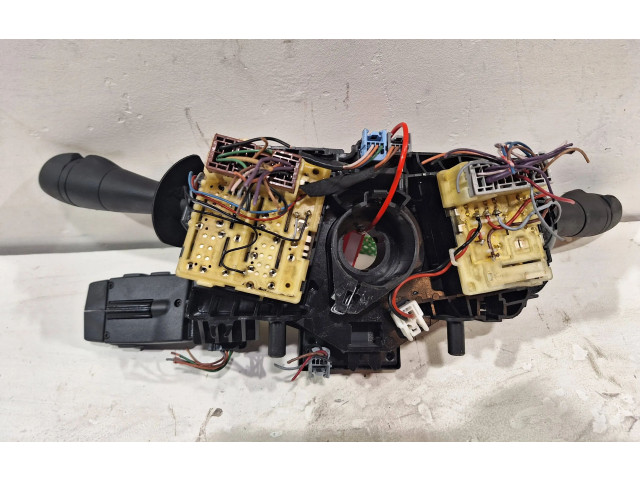 Ручка стеклоочистителей 255676085R   Renault Captur