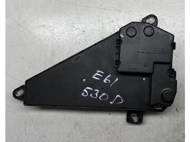 Блок предохранителей  518811054, 690658807   BMW 5 E60 E61    