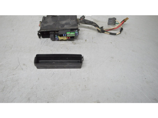 Pojistková skříňka Nissan Micra C+C 2008