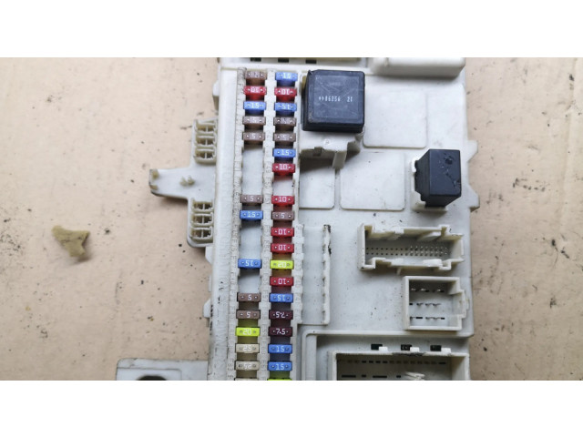 Pojistková skříňka 30765015 Volvo V50 2006