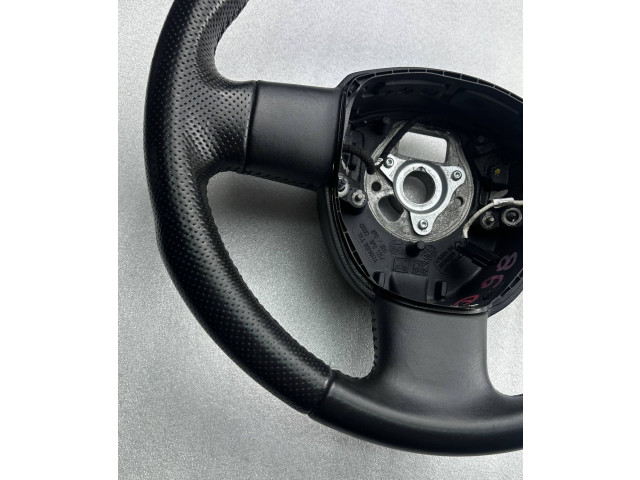 Руль Audi A3 S3 A3 Sportback 8P 2005 - 2013 года