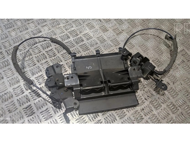 Замок опоры спинки сиденья