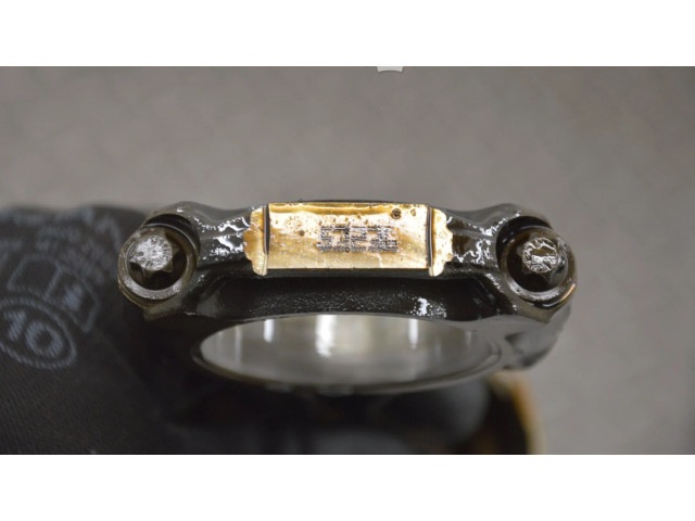 Píst 53236 Mercedes-Benz E W211 M 272.943