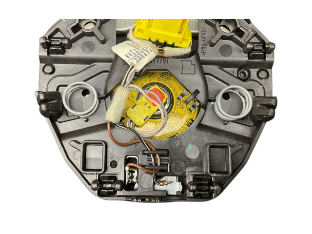 Руль Skoda Fabia Mk2 (5J)  2007 - 2014 года 5J0419091L, 5E0880201      