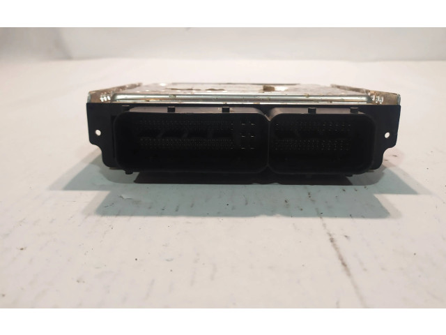 Блок управления двигателя 04E907309FH, 0261S10304 Skoda Octavia Mk4