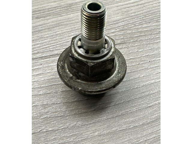 Интеркулер 2327062010 Lexus RX 300