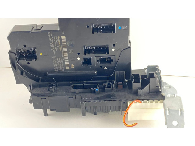 Pojistková skříňka A2049005201 Mercedes-Benz C W204 2009