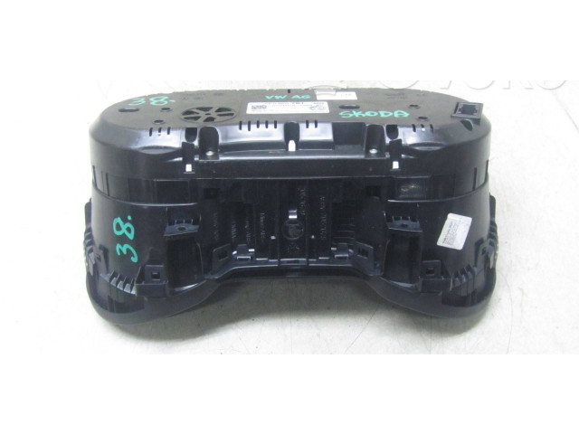 Панель приборов 5E0920781 Skoda Octavia Mk3 (5E)