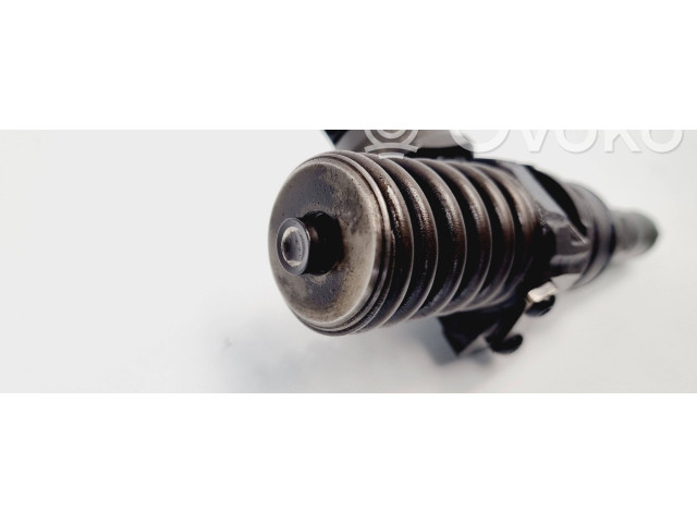 Форсунка 038130073AG, 0414720215    Volkswagen Jetta V  BKC 