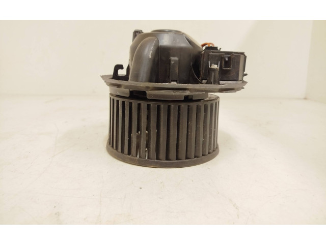 Вентилятор печки F011021936 Volkswagen Touran I