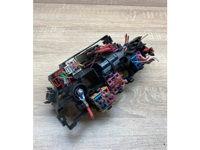 Блок предохранителей  8K2937503   Audi A5 8T 8F    