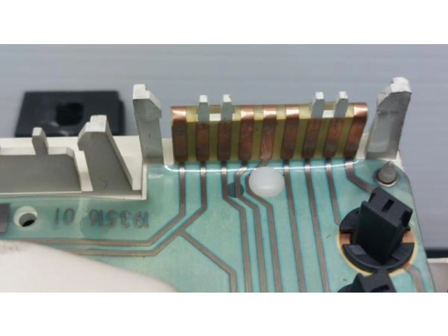 Přístrojová deska  Renault Clio I 1994 7700831040  