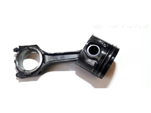 Píst Ford Mondeo Mk III pro naftový motor 2.0