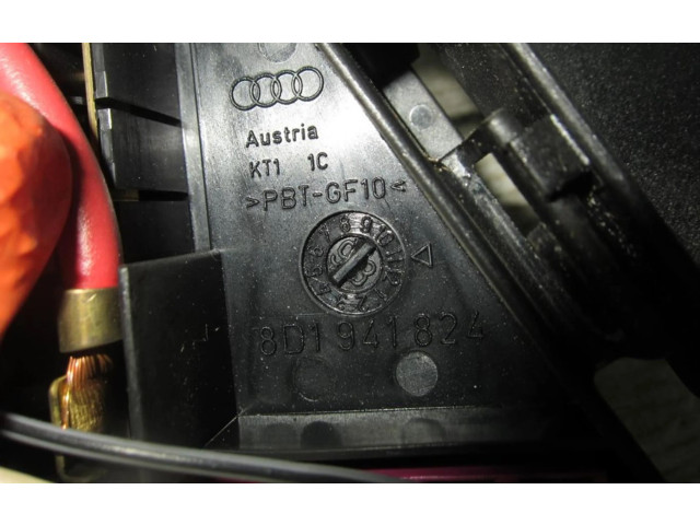 Блок предохранителей 8D1941824, 8D1941824   Audi A3 S3 8L    