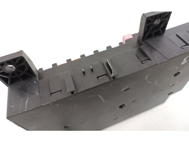 Блок предохранителей 8637B688 Mitsubishi Outlander