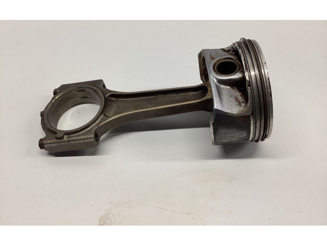 Поршень с шатуном Dodge Challenger