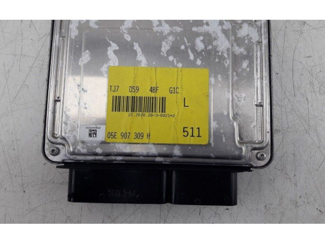 Блок управления впрыском 05E907309H, 0261S21433   Audi A3 S3 8V