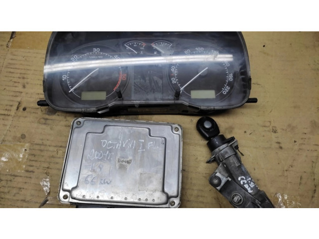 Комплект блоков управления 038906012H   Skoda Octavia Mk1 (1U)