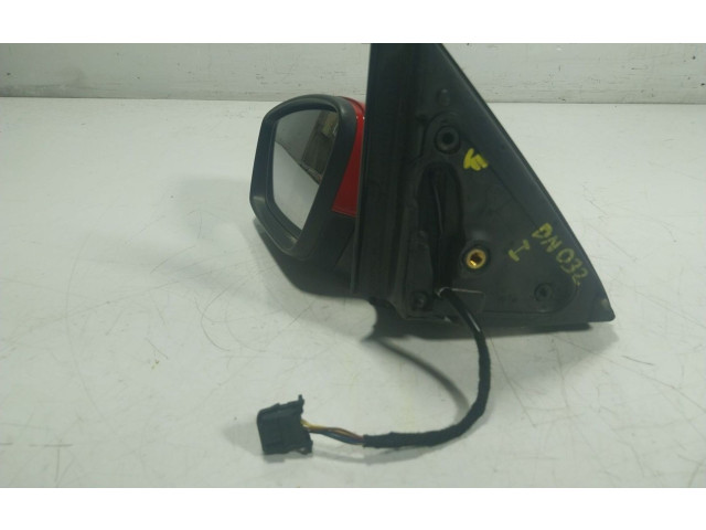 Зеркало электрическое Skoda Fabia Mk3 (NJ) 2015 - 2021 года