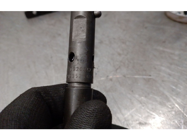 Vstřikovač 09202472, 0432193525 Opel Zafira A Y20DTH