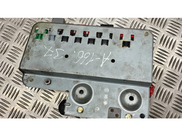 Блок предохранителей     Alfa Romeo 166    