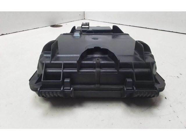 Блок предохранителей Skoda Superb B5 (3U)