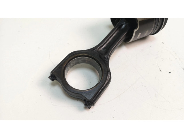 Píst Ford Focus pro naftový motor 1.6