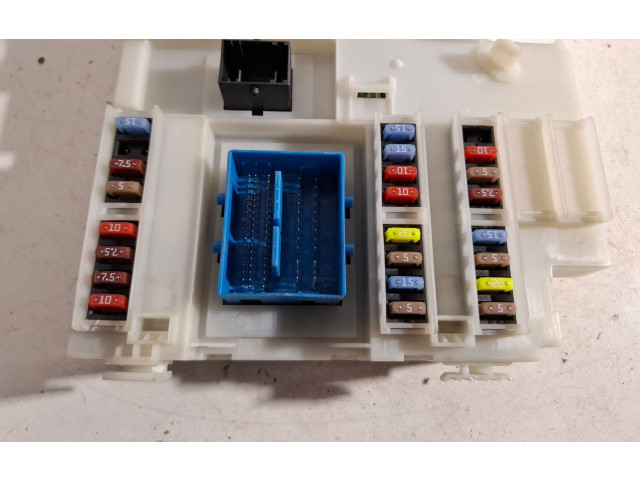 Блок предохранителей 31314511, CG9T14C256FA   Volvo S60    