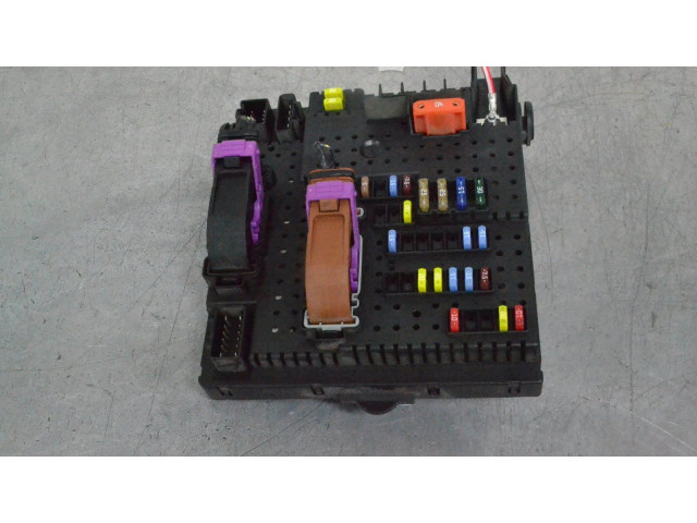 Блок предохранителей    Volvo S60    