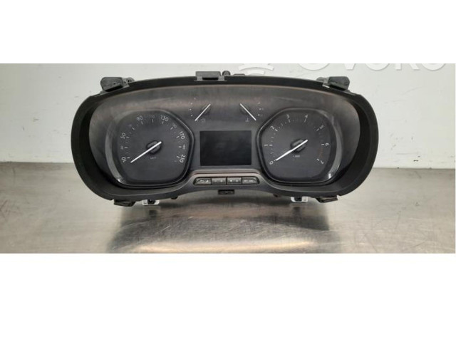 Přístrojová deska  Peugeot Expert 2019 9831168780  