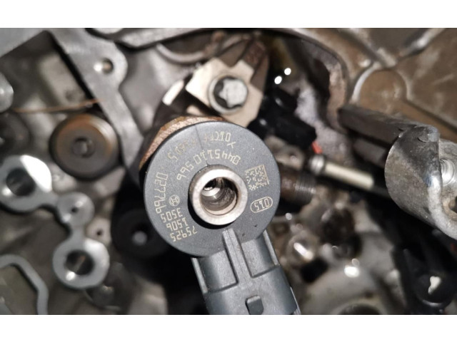 Форсунка 04455110566 Peugeot 2008 I