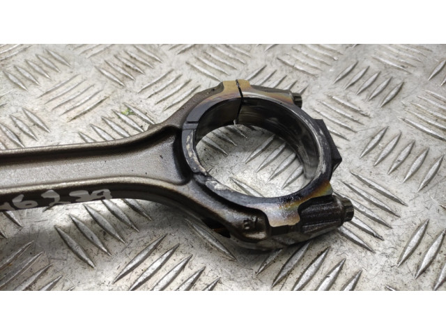 Поршень с шатуном Nissan 370Z для бензинового двигателя 3.7