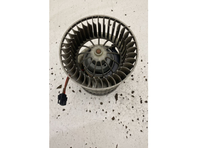 Вентилятор печки       BMW X3 E83