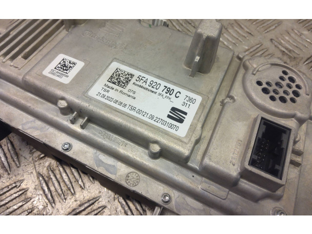 Панель приборов 5fa920790c   Cupra Formentor       