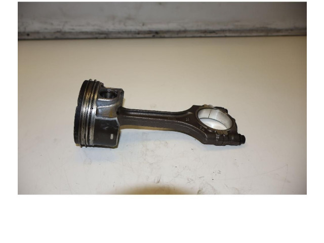  Поршень с шатуном 55273835   Alfa Romeo Stelvio  