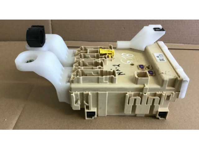 Блок предохранителей 8922178010, 8273078010 Lexus NX