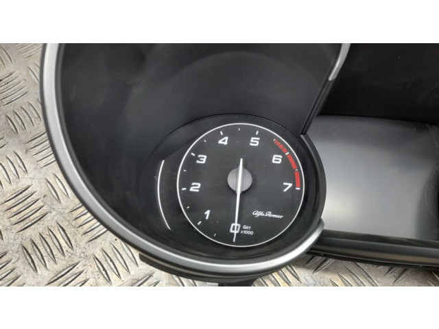 Přístrojová deska Alfa Romeo Stelvio 2018 50551317