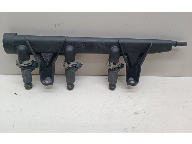 Форсунка 9676017480    Peugeot 2008 I   