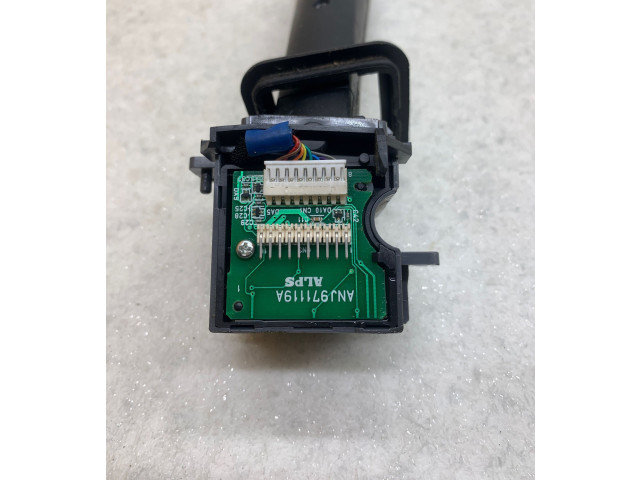 Ручка стеклоочистителей 30739218 Volvo S60