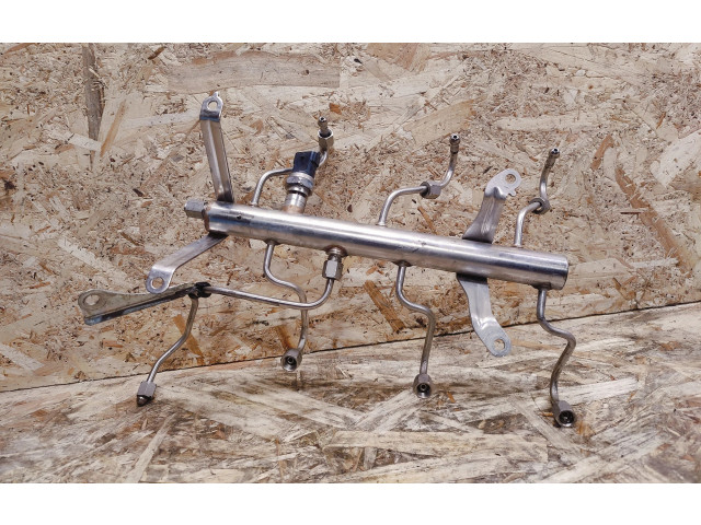 Vstřikovací lišta 94611011521 Porsche Panamera (970)