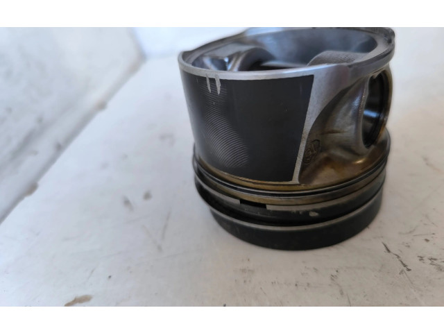 Píst 79L98   Volkswagen Caddy     