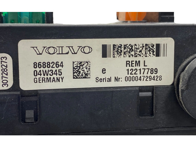 Блок предохранителей  8688264, 12217789   Volvo V70    