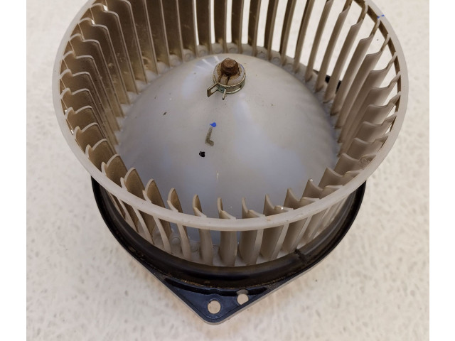 Вентилятор печки Mitsubishi L200