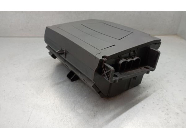 Дисплей    9842261480, 06020304   Citroen C4 III e-C4