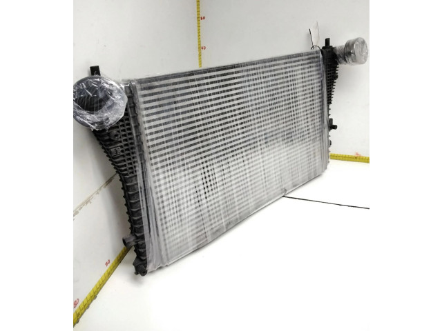 Интеркулер  1K0145803L   Volkswagen Jetta V 