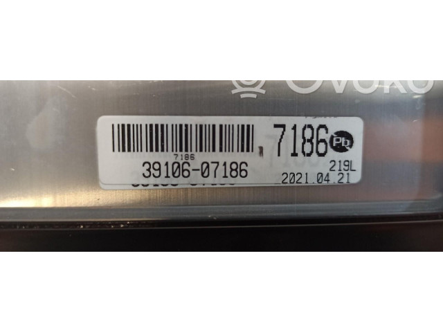Блок управления двигателем Блок управления 39106-07186   Hyundai Bayon