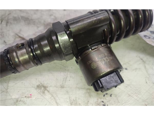 Форсунка 03G130073B Audi A3 S3 8P BKD